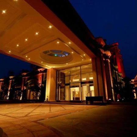 Golden Galaxy Hotels And Resorts Delhi (National Capital Territory of India) Exterior foto